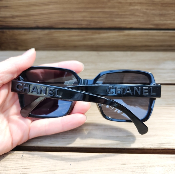 ❌️SOLD❌️Chanel square sunglasses - Picture 6 of 9